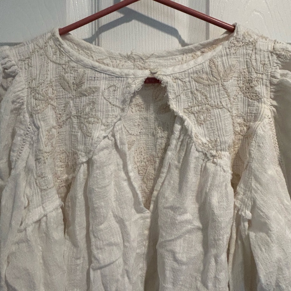 House of Harlow White lightweight 3/4 length sleeve cream accent Like New Small - Picture 5 of 6